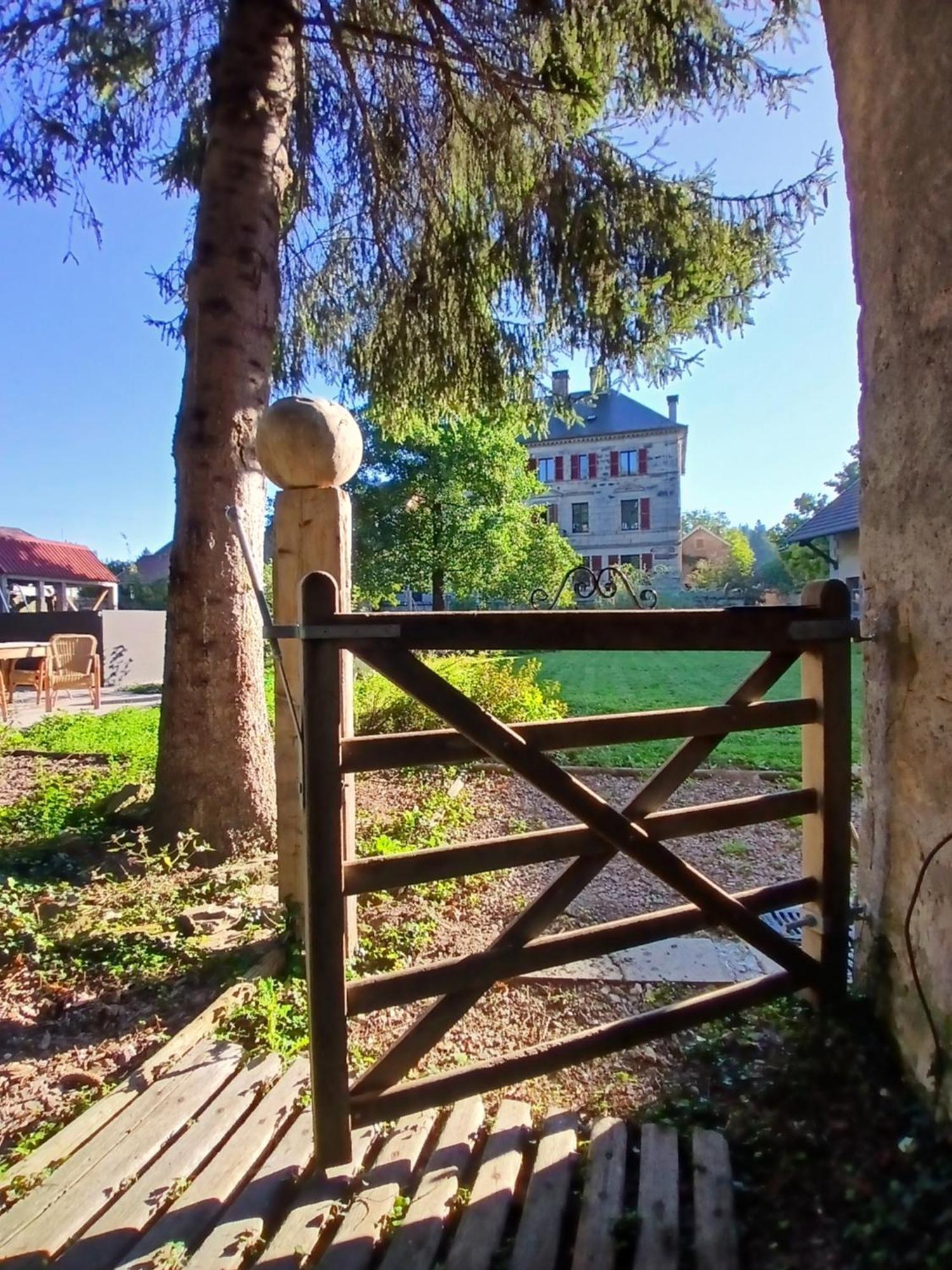 Manoir La Cerise Panzió Fougerolles Kültér fotó